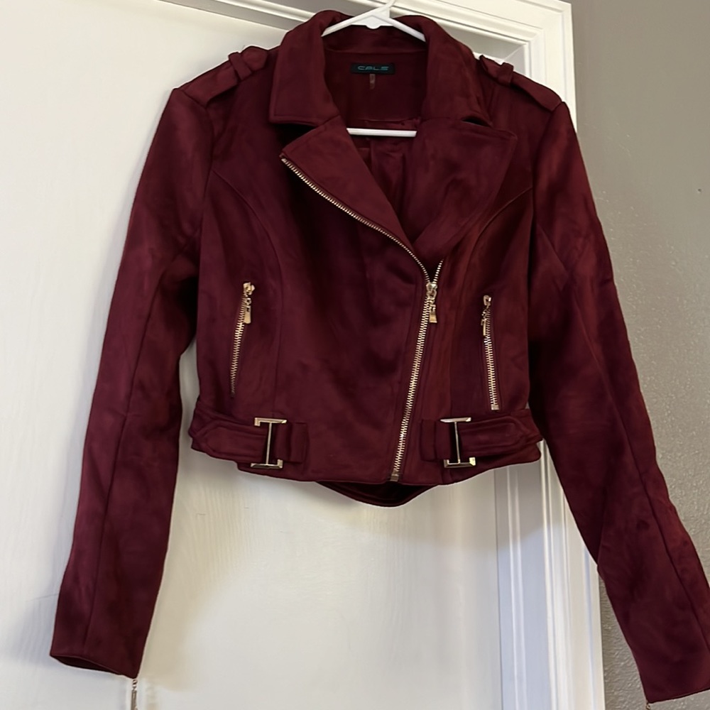 Wine red color cropped jacket - Picture 3 of 7